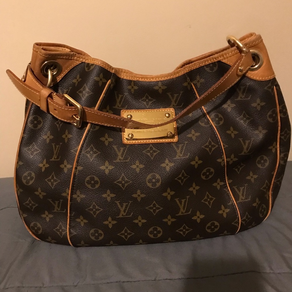 LOUIS VUITTON GALLIERA PM MONOGRAM